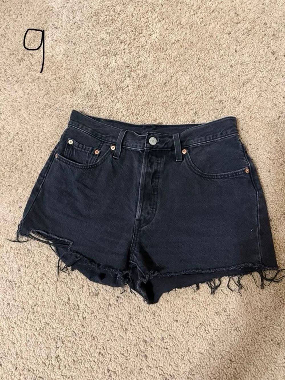 Levi’s Black High-Waist Denim Shorts - Casual Frayed Hem